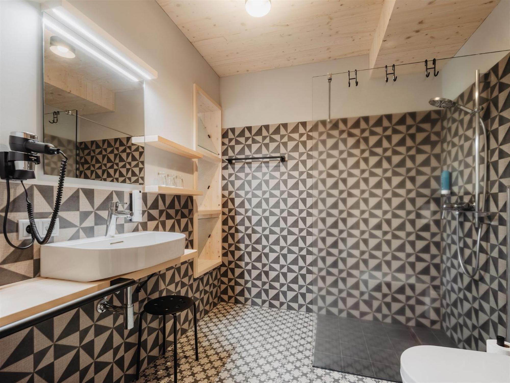 B&B Hotel Zimmerei Mit Fruehstueck Лунц ам Зее Екстериор снимка