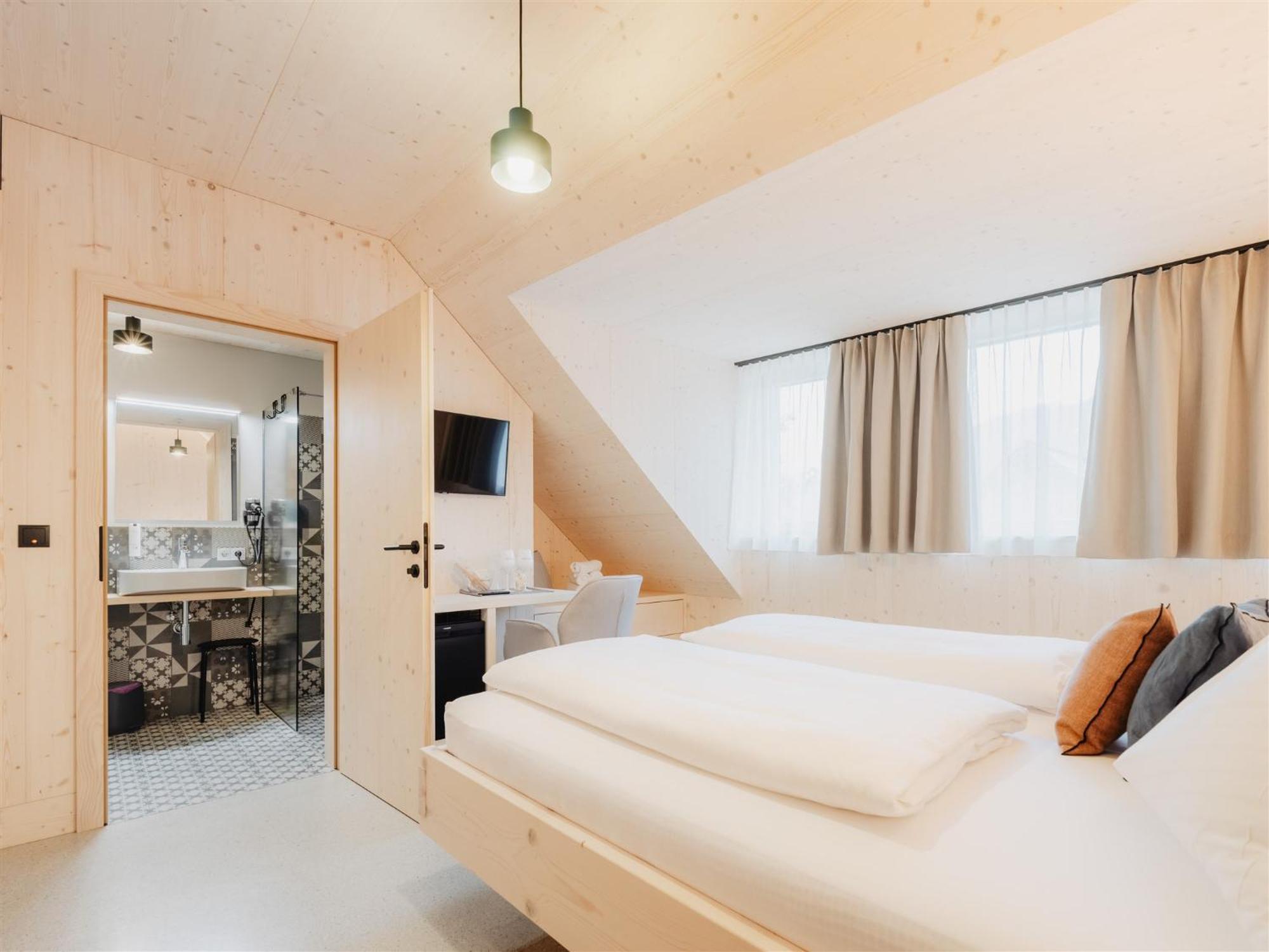 B&B Hotel Zimmerei Mit Fruehstueck Лунц ам Зее Екстериор снимка